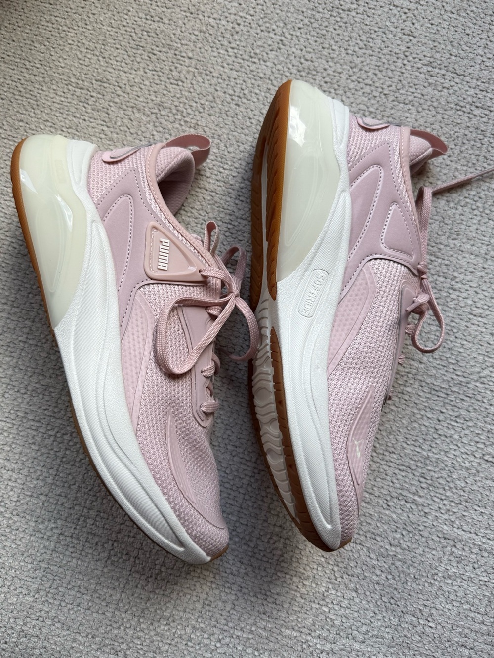 Puma Women’s Light Pink and White Athletic Sneakers - Picture 3 of 8